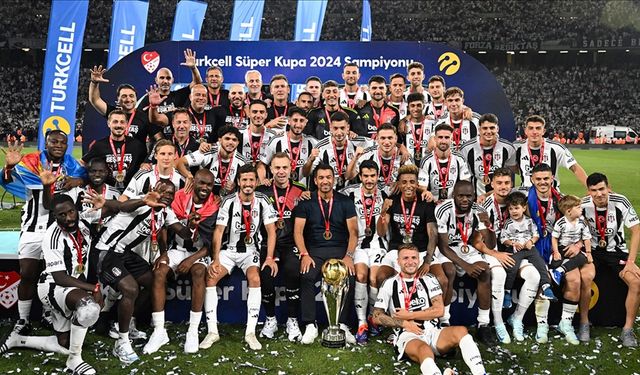 Beşiktaş'ta sezon "farklı" başladı, hüsranla bitti
