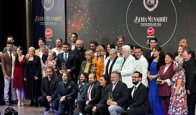 13. Bedia Muvahhit Tiyatro Ödülleri Verildi