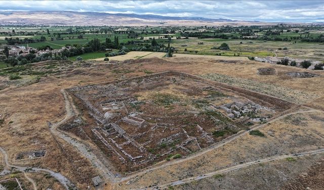 Arkeolojik kazılarla Kültepe'nin tarihi 8 bin yıl öncesine kadar uzanabilir