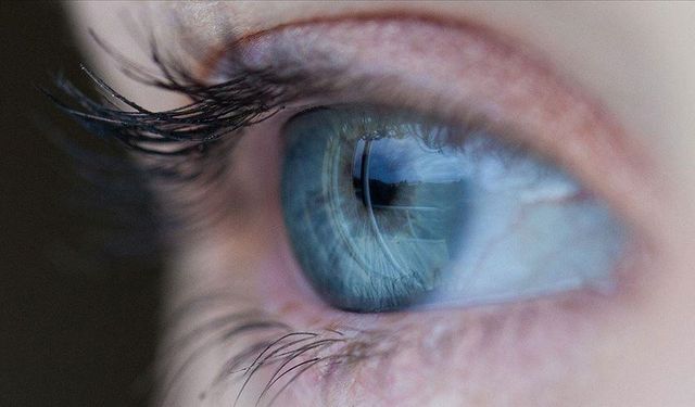 Kontakt lensle yüzmek "enfeksiyon riskini artırıyor" uyarısı