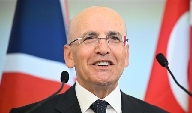 Bakan Şimşek, Londra'da yatırımcılarla bir araya geldi