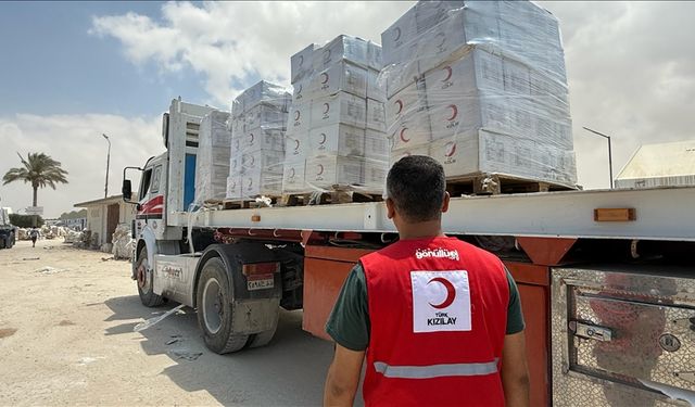 165 tır, Refah Sınır Kapısı'ndan giriş yapmaya başladı