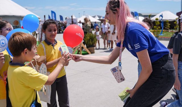 AA, Sıfır Atık Festivali ziyaretçilerine lavanta tohumu hediye etti