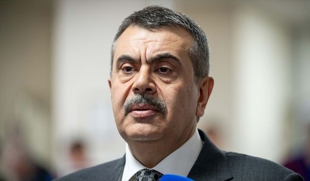 Bakan Tekin: Cuma günü bir gün idari izin verdik, sınavın yapılacağı okullarda hazırlıkları yapacağız