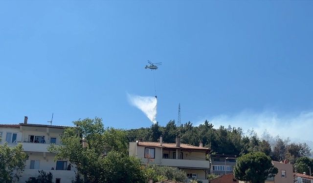 Balıkesir'deki orman yangınına havadan ve karadan müdahale ediliyor