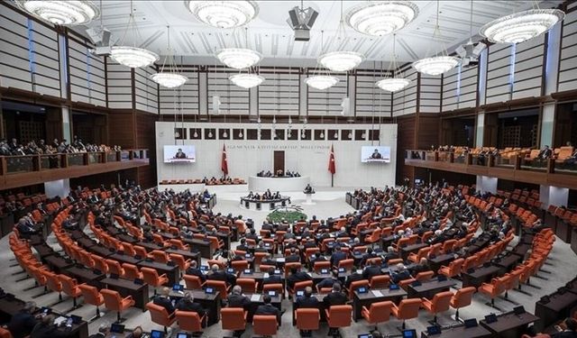 Emniyet Teşkilatı ve basına yönelik düzenlemeleri de içeren kanun teklifi TBMM Genel Kurulunda kabul edildi