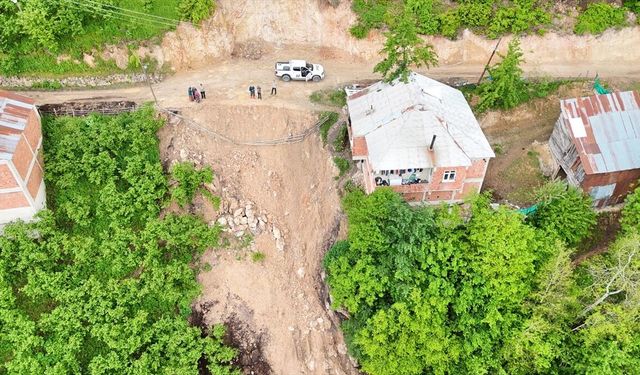 Giresun'da heyelan nedeniyle 21 ev tedbir amacıyla boşaltıldı
