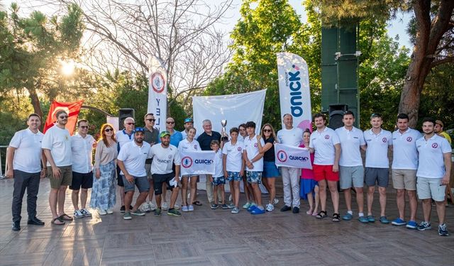 HSSK Quick Sigorta ekipleri yelken yarışlarında üç kupa kazandı