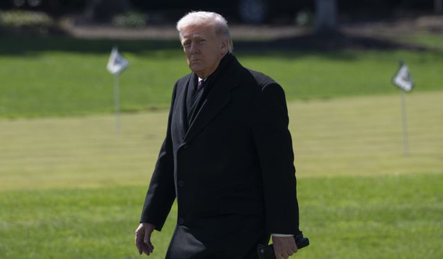 NBC: Trump, azalan füze stoklarına karşı savunma sanayisinden yetkililerle görüşecek