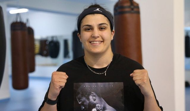 Olimpiyat şampiyonu Busenaz'dan geleceğin şampiyonlarına 'hedeflerinizden vazgeçmeyin' tavsiyesi