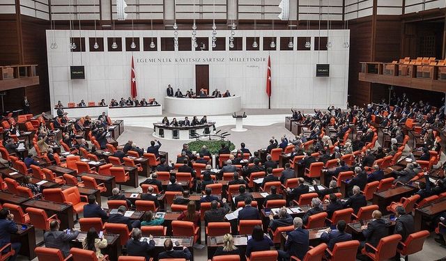 TBMM'de, Emniyet Teşkilatına ve basına yönelik düzenlemeleri de içeren kanun teklifi görüşülecek