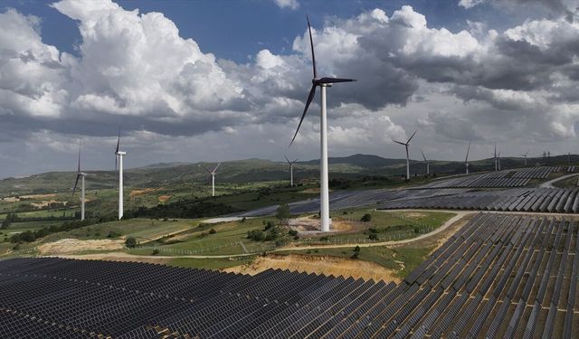 Türkiye'nin bölgesel enerji güvenliğindeki stratejik rolü güçleniyor