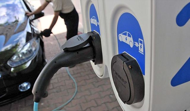 AB'de elektrikli otomobil satışları 1 yılda yüzde 40'tan fazla arttı