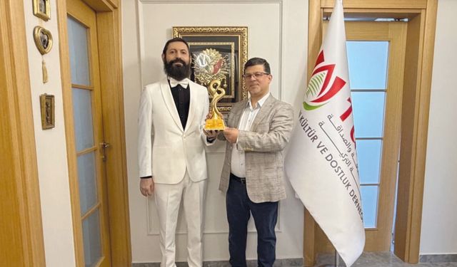 Akif Manaf “Lübnan-Türkiye Dostluk ve Barış Ödülü” ile onurlandırıldı