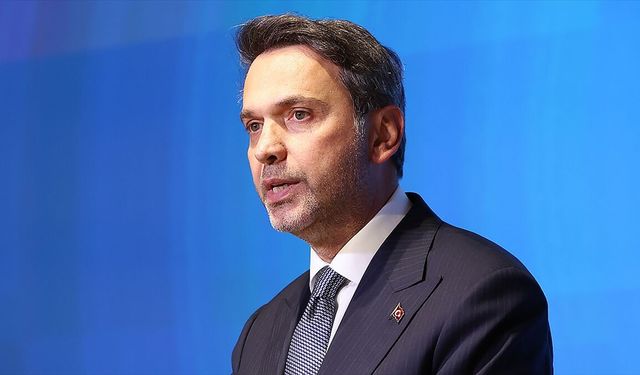 Bakan Bayraktar: Türkiye sadece kendi karalarında denizlerinde değil, yurt dışında petrol, doğal gaz arayan bir ülke