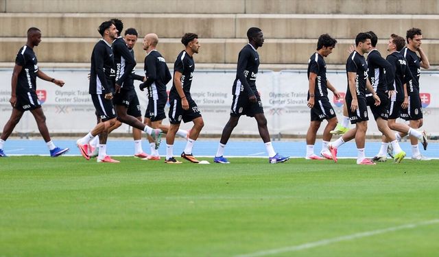 Beşiktaş, Slovakya kampına yarın iki hazırlık maçıyla devam edecek