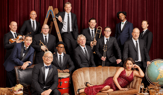 Dünyanın en eğlenceli "müzik arkeologları" geliyor: Pink Martini için Harbiye'de geri sayım!
