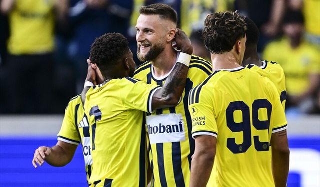 Fenerbahçe, ilk hazırlık maçını farklı kazandı