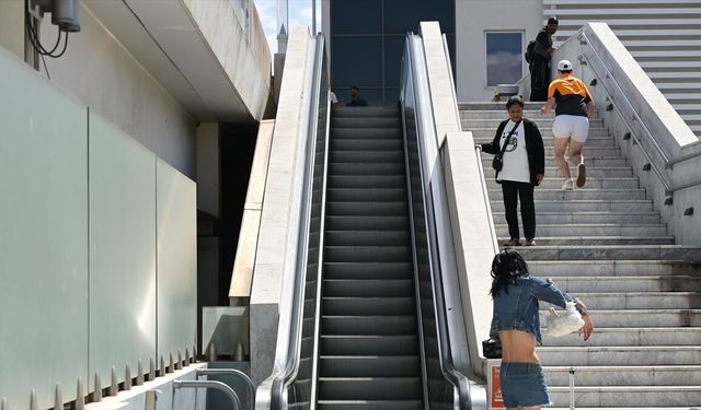 Fransa'da fırtına nedeniyle 13 bin hane elektriksiz kaldı