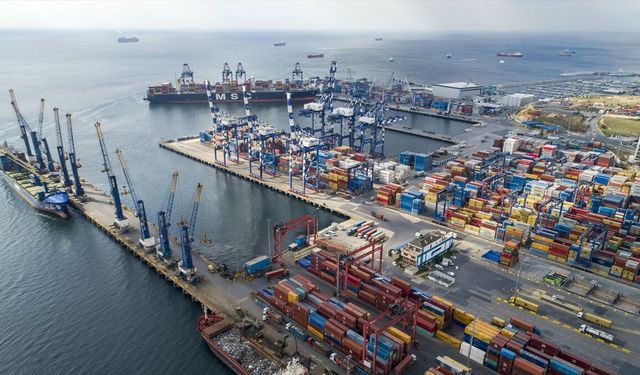 Hürmüz Boğazı krizine rağmen Türk limanları ilk yarıyı büyümeyle kapattı