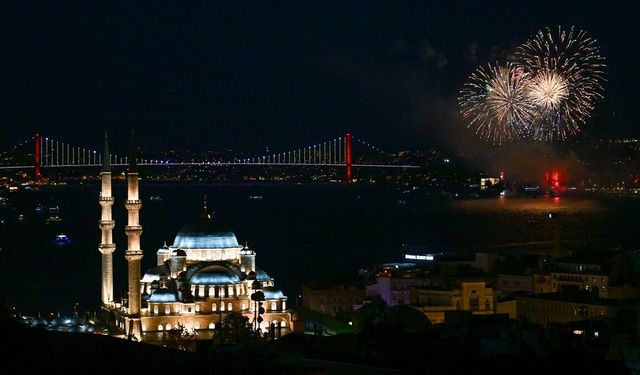 İstanbul Valiliğince havai fişek ve meşale kullanımı 16 Temmuz-28 Ekim arasında yasaklandı