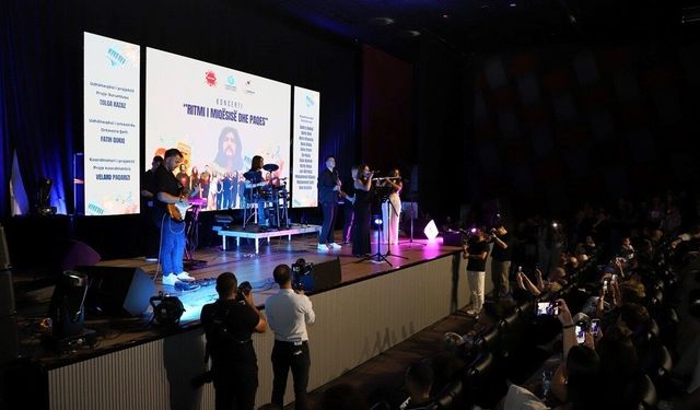 Kosova'da 'Dostluk ve Barışın Ritmi: Barış Manço'nun İzinde Genç Sesler' konseri düzenlendi