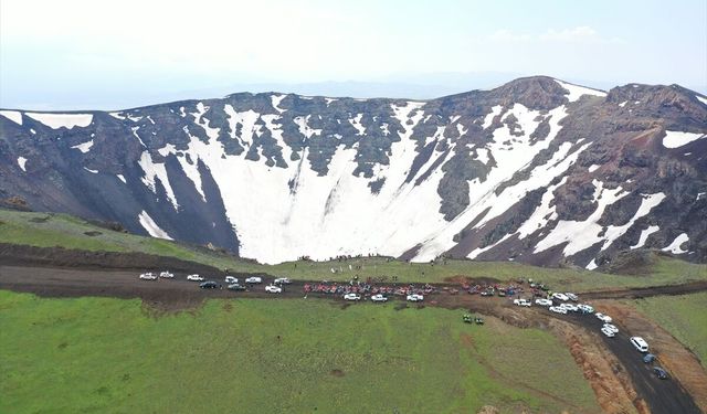 Tendürek krateri ve gölü keşfedilmeyi bekliyor