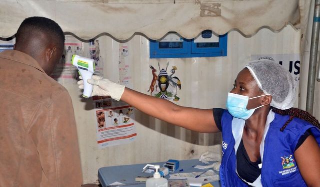 Uganda'nın 'Ebola'dan arındırılmış ülke' ilan edilmesi için 42 günlük gözlem süreci başlıyor