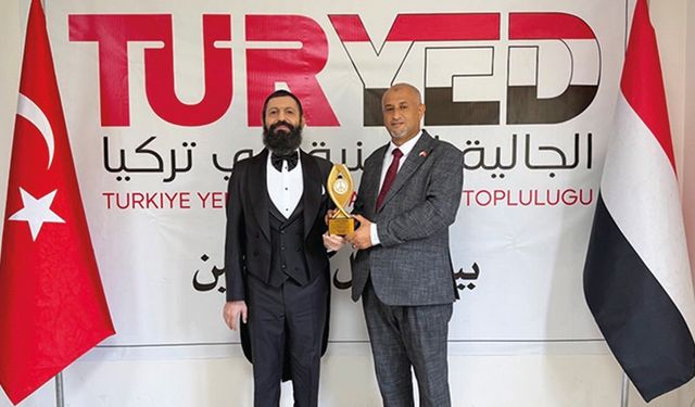 Akif Manaf’a “Yemen-Türkiye Dostluk ve Barış Ödülü” Verildi