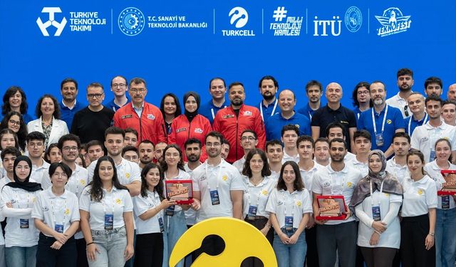'5G ve Yapay Zeka ile Akıllı Yol Güvenliği Yarışması'nda final heyecanı yaşandı