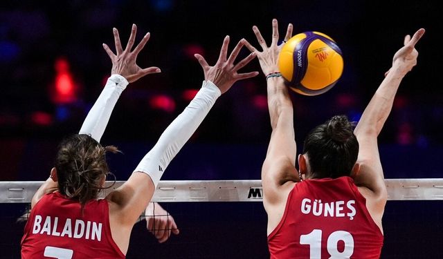 A Milli Kadın Voleybol Takımı, Avrupa Şampiyonası'nda yarın Slovenya ile karşılaşacak