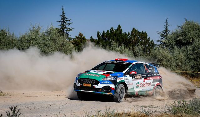 Castrol Ford Team Türkiye, Kapadokya Rallisi'nde ikinci oldu