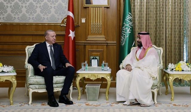 Cumhurbaşkanı Erdoğan, Suudi Arabistan Veliaht Prensi Bin Selman ile bir araya geldi