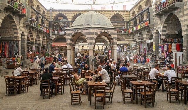 Diyarbakır 16 yıl sonra Süper Lig heyecanıyla misafirlerini ağırlamaya hazırlanıyor