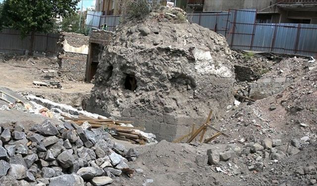 Erzurum'da ahilik teşkilatını kuran Ahi Toman Baba'nın kümbeti gün yüzüne çıkarılıyor
