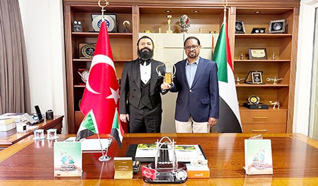 Akif Manaf’a “Sudan-Türkiye Barış Ödülü” Verildi