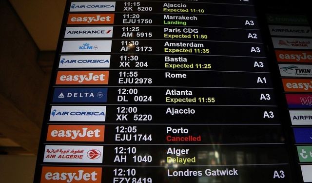 Hava yolu şirketi EasyJet'in Fransa'daki kabin çalışanları greve gitti