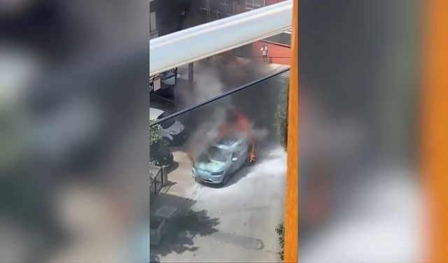 Maltepe'de park halindeki elektrikli otomobil yandı