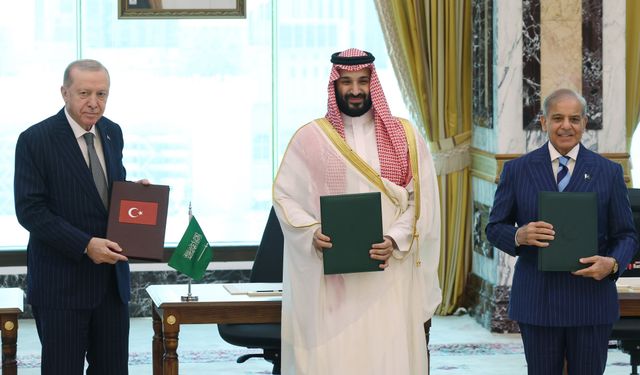 Türkiye, Suudi Arabistan ve Pakistan Ortak Savunma Anlaşması imzaladı