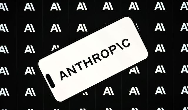 Anthropic'ten istifa eden Coxon, yapay zeka çalışanlarının teknolojideki hızlı ilerlemeden korktuklarını söyledi