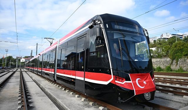 Bozankaya'nın Samsun için ürettiği yeni nesil tramvaylar sefere çıktı