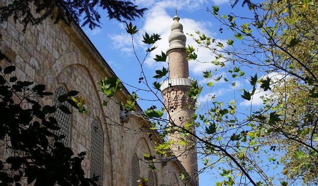 Bursa'nın fethine uzanan yol kuruluş döneminin tarihi izlerini taşıyor