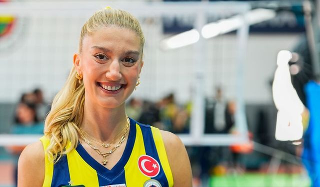 Fenerbahçeli voleybolcu Arelya Karasoy Koçaş'ın yeni sezonda takıma güveni tam