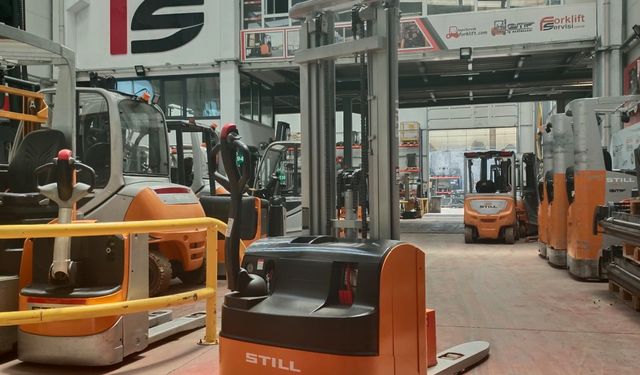 İkinci El İstif Makinesi Alırken Akü ve Kaldırma Sistemi Neden Önemlidir?