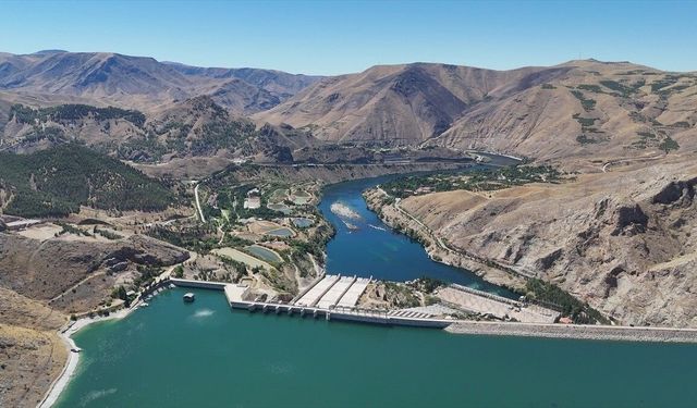 Keban HES 52 yılda yaklaşık 294 milyar kilovatsaat enerji üretti
