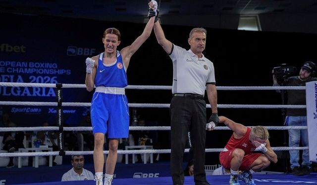 Milli boksör Hatice Akbaş, Avrupa Şampiyonası'nda madalyayı garantiledi