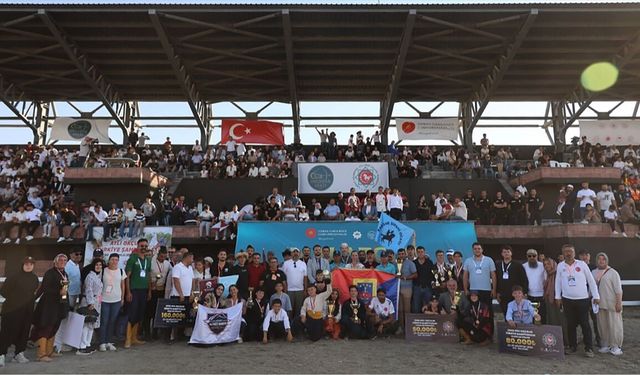 Milli sporcular, Avrupa Atlı Okçuluk Şampiyonası'nda 8 madalya kazandı