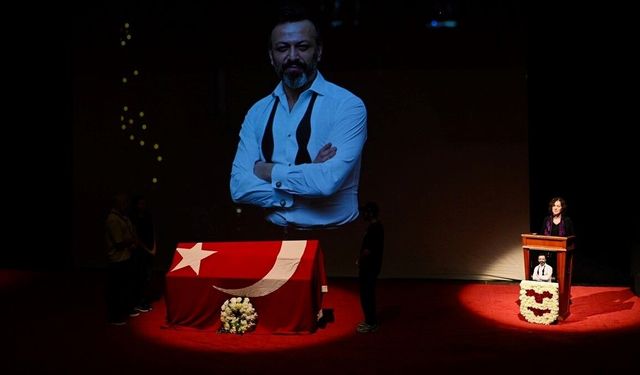 Oyuncu Serhat Kılıç son yolculuğuna uğurlanıyor