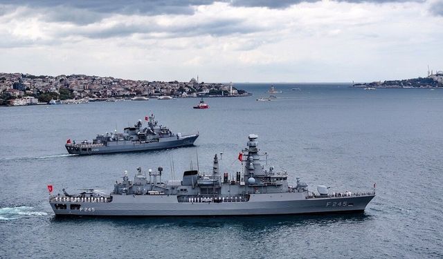 Preveze Deniz Zaferi kapsamında İstanbul Boğazı'ndan geçiş yapıldı