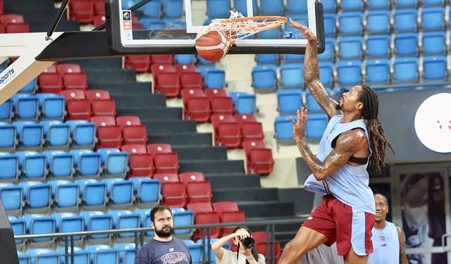 Trabzonspor basketbolda 2 kulvarda başarı hedefliyor